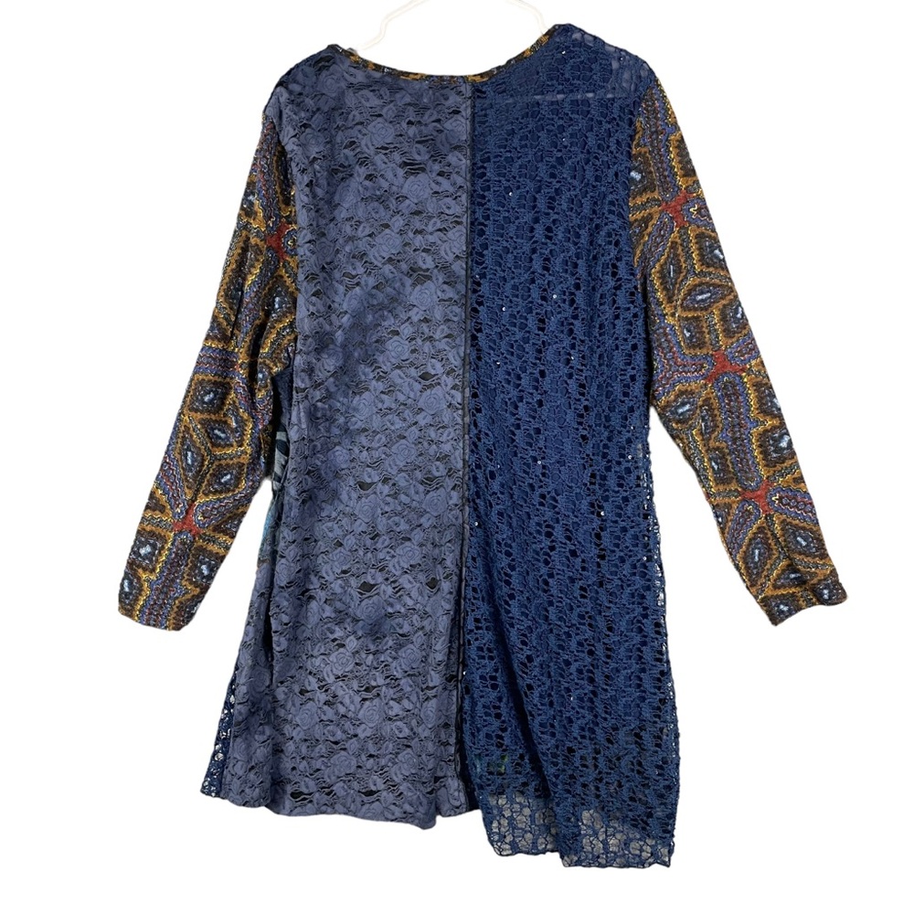 The Pyramid Collection Textured Top Multi Fabric Flowy L/S Patchwork - Picture 2 of 9